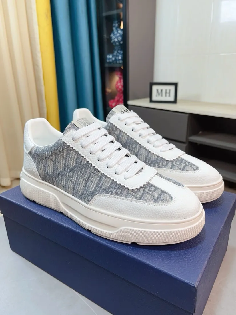 Men's men's shoes 💰420🌹🌹【Dior】Best-selling official website world premiere🔝Men's high-end brand of shoes latest series on the official website: uppers are made of imported cowhide with specially designed fabrics➕mesh breathable lining. Make walking more convenient and comfortable! Compared with the official quality, Midea’s 1:1 replica. Create a fashionable personality to set off your uniqueness! A must-have for trendy men! Classic style. Men's sizes: 38-44.